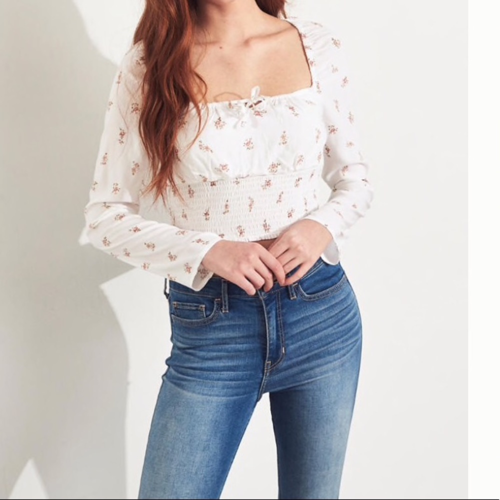 Square-neck ultra crop top